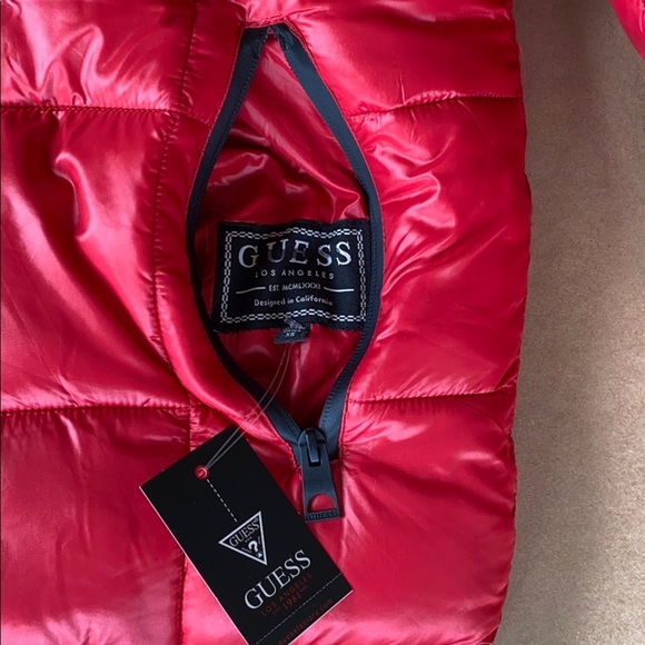 GUESS Reversible Primal Red Multi Puffer Jacket - Picture 10 of 11